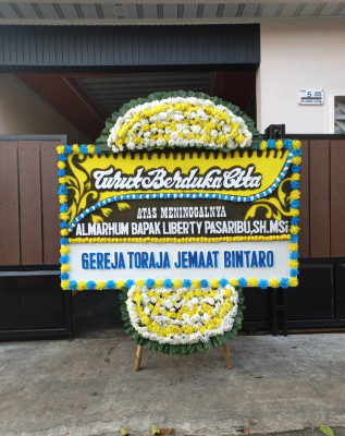 Papan Bunga Duka di Mamberamo Tengah Timur
